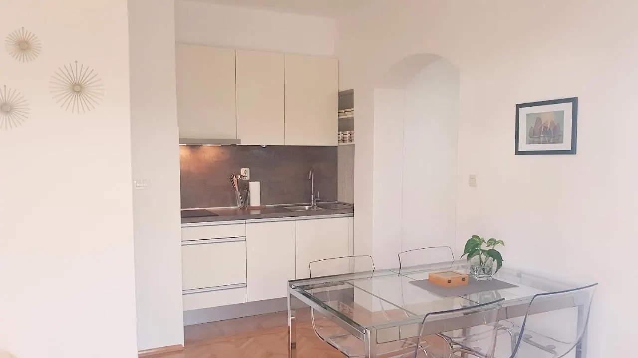 Apartmani Milin ザダル 0*,  クロアチア