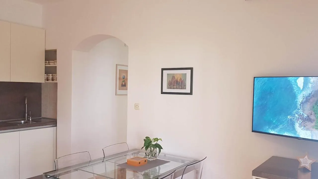 アパート Apartmani Milin ザダル