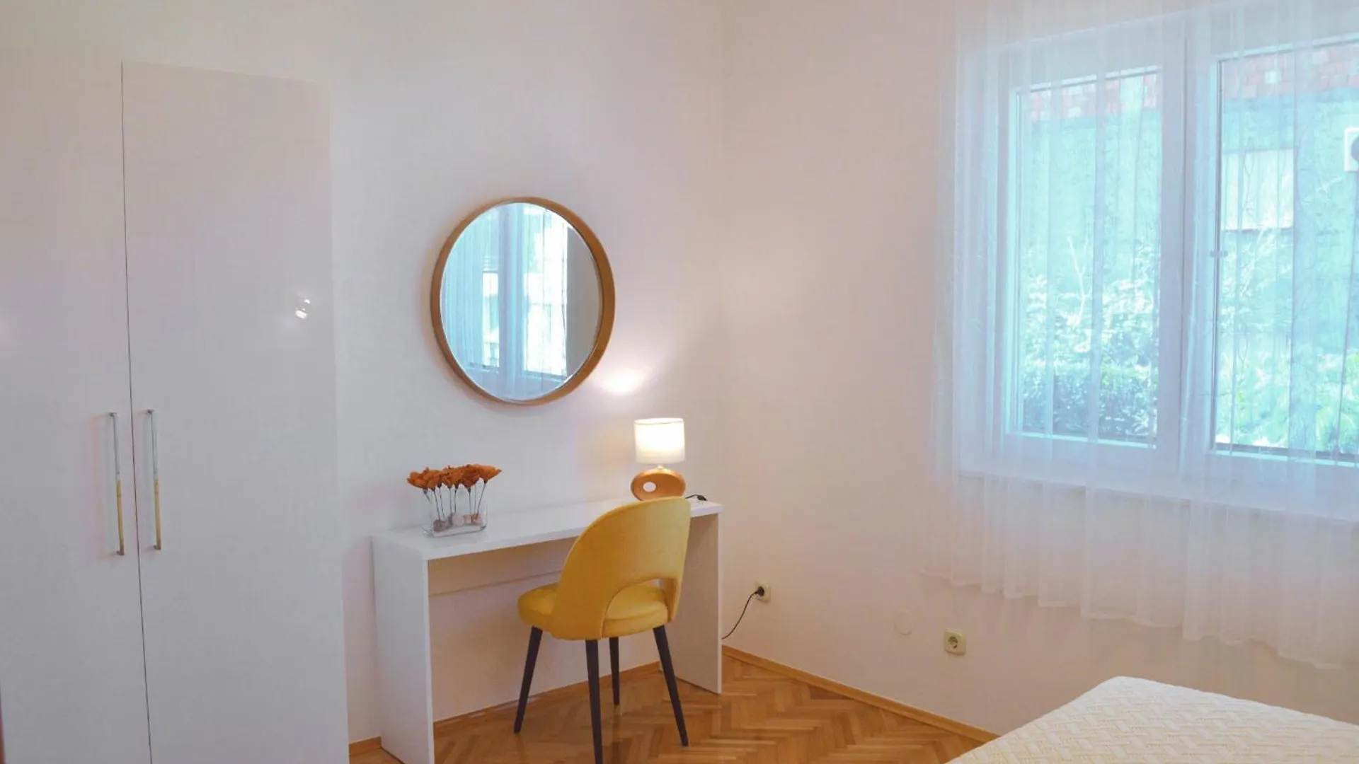 Apartmani Milin ザダル アパート