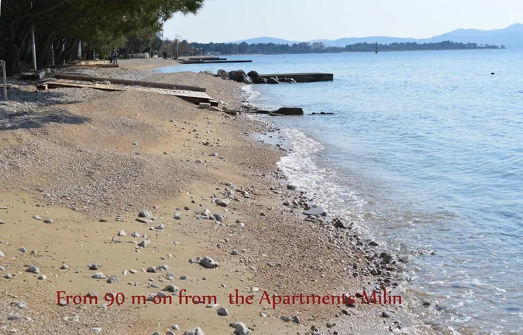 Apartmani Milin ザダル